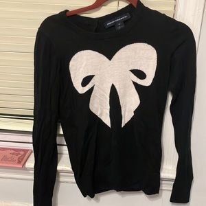 Xs French connection sweater shirt. Navy but looks black. Beautiful bow print